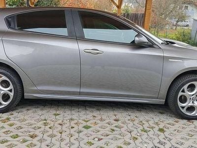 Grau Gebraucht 2018 Alfa Romeo Giulietta Executive Limousine | € 13.200 (Fairer Preis)