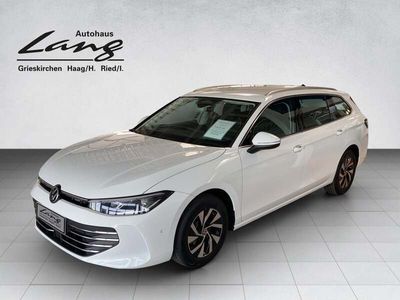 Weiss normal Gebraucht 2024 VW Passat Business Kombi | € 33.950 (Teuer)