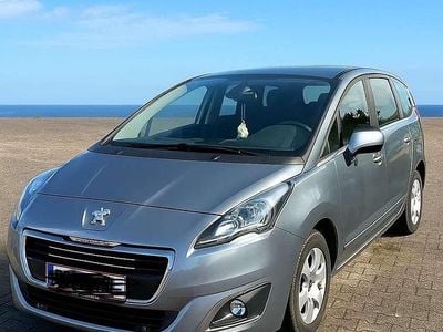 Gebraucht Peugeot 5008 120 PS (88 kW) 2016 Silber Van / Kleinbus
