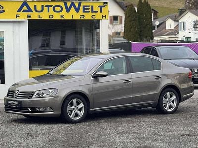 Braun Gebraucht 2011 VW Passat Highline Limousine | € 9.990 (Teuer)
