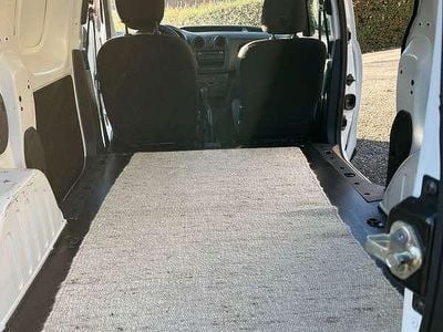 Weiß Gebraucht 2018 Dacia Dokker Van / Kleinbus | € 9.000 (Guter Preis)