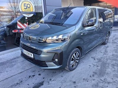 Grün Gebraucht 2025 Peugeot Traveller Premium Van / Kleinbus | € 52.900