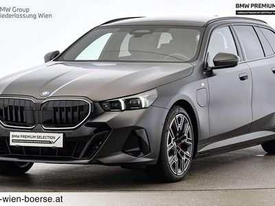 Gebraucht BMW 530e Efficient Dynamics 299 PS (219 kW) 2025 Grau Kombi