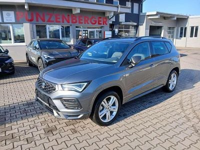 Mittelgrau metallic Gebraucht 2024 Seat Ateca 4Drive SUV | € 45.990