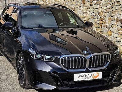 Grau Gebraucht 2024 BMW 520 M Sport Kombi | € 54.900 (Guter Preis)