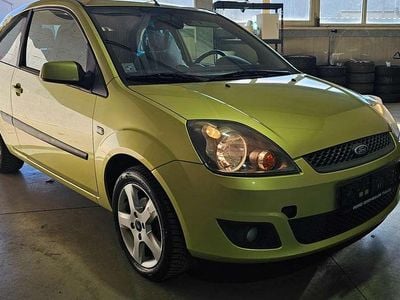Grün Gebraucht 2007 Ford Fiesta Limousine | € 3.690