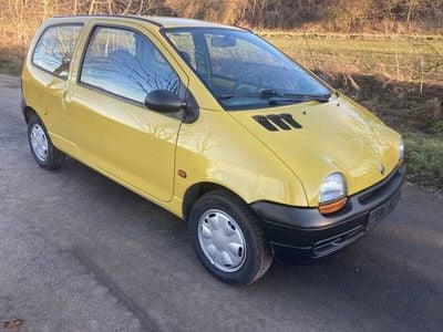Gelb Gebraucht 1996 Renault Twingo Kleinwagen | € 4.700