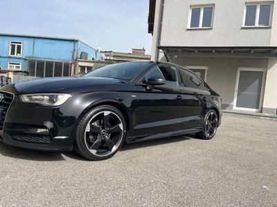 gebraucht Audi A3 Sportback 1,6 TDI Intense