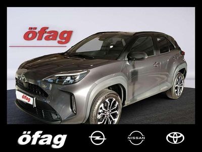 Grau Gebraucht 2025 Toyota Yaris Hybrid Active Limousine | € 25.990 (Etwas zu teuer)