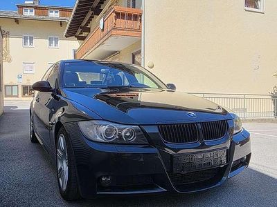 Schwarz Gebraucht 2007 BMW 330 Shadowline Limousine | € 6.000