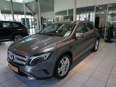 Grau Gebraucht 2015 Mercedes GLA250 Urban SUV | € 19.389