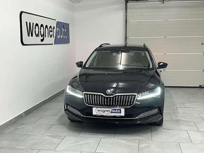 gebraucht Skoda Superb Kombi 2,0 TDI Style DSG MATRIX LED/ACC/Navi/el....