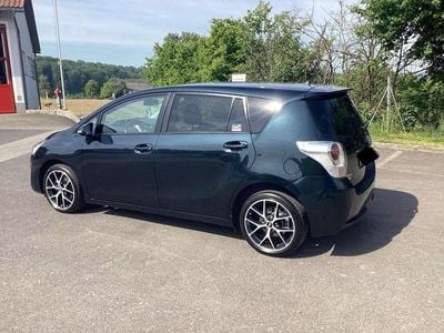 Schwarz Gebraucht 2013 Toyota Verso Active Van / Kleinbus | € 7.100