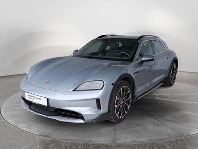 Hellgrau metallic Gebraucht 2024 Porsche Taycan Cross Turismo Kombi | € 99.900