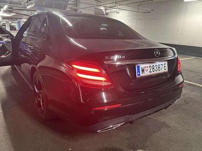 Gebraucht Mercedes E220 194 PS (142 kW) 2020 Schwarz Limousine