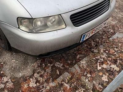 Silber Gebraucht 2002 Audi A3 Attraction Limousine | € 1.400