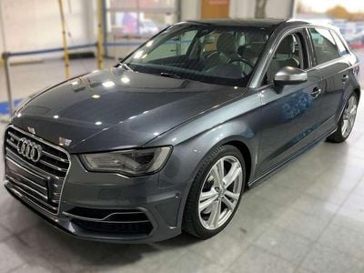 Grau Gebraucht 2015 Audi S3 Sportback Performance Kleinwagen | € 28.900