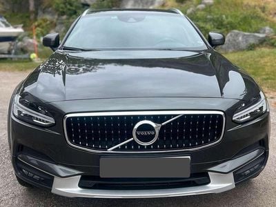 Gebraucht 2018 Volvo V90 CC Pro Kombi | € 25.800
