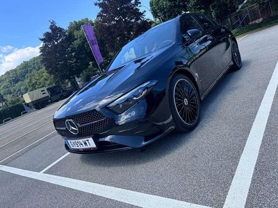 Schwarz Gebraucht 2024 Mercedes A200 Limousine | € 40.900 (Teuer)