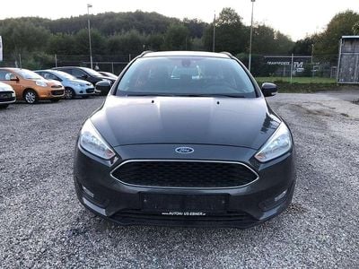 Silber Gebraucht 2015 Ford Focus Titanium Kombi | € 4.490 (Guter Preis)