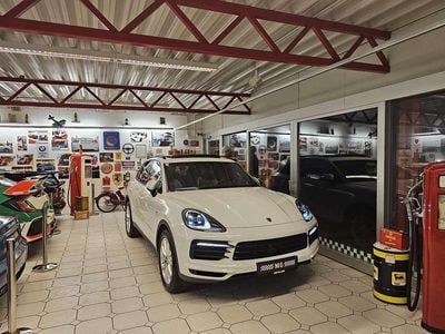 Weiß Gebraucht 2021 Porsche Cayenne SUV | € 67.990