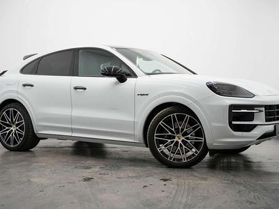 Weiß Gebraucht 2024 Porsche Cayenne E-Hybrid Coupe Coupé | € 114.999