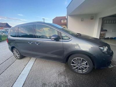 Grau Gebraucht 2012 VW Sharan Comfortline Van / Kleinbus | € 8.490 (Etwas zu teuer)