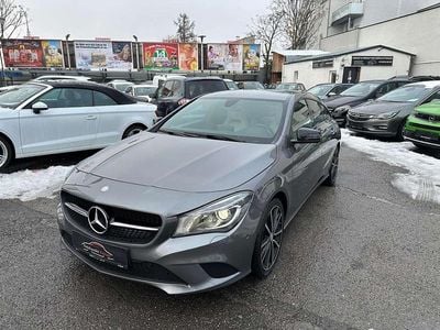 Gebraucht Mercedes CLA220 Shooting Brake 177 PS (130 kW) 2015 Grau Kombi