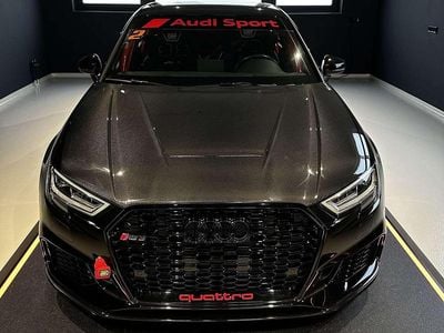 Schwarz Gebraucht 2018 Audi RS3 Performance Limousine | € 92.700