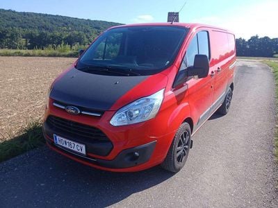 Rot Gebraucht 2017 Ford Transit Custom Van / Kleinbus | € 11.900