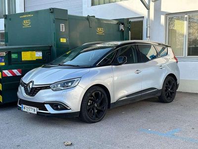 Grau Gebraucht 2018 Renault Scénic Bose Edition Van / Kleinbus | € 16.900