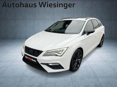 Weiss metallic Gebraucht 2019 Seat Leon Black Edition Kombi | € 14.990