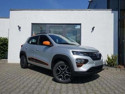 Weiß weiß metallic Gebraucht 2022 Dacia Spring Comfort Plus Kleinwagen | € 19.748