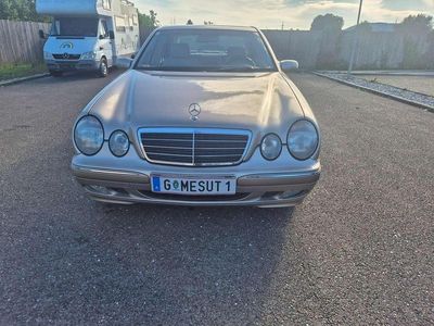 Gebraucht 2001 Mercedes E200 Elegance Limousine | € 8.999