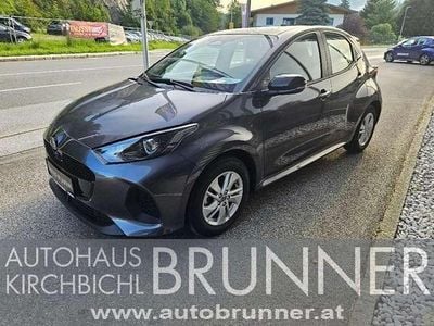 Neu Mazda 2 Center-Line 92 PS (67 kW) 2025 Grau Limousine