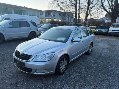 Gebraucht Skoda Octavia 105 PS (77 kW) 2011 Grau Kombi