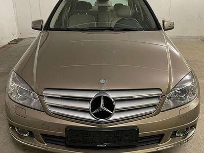 Gebraucht Mercedes C200 Elegance 136 PS (100 kW) 2009 Gold Limousine