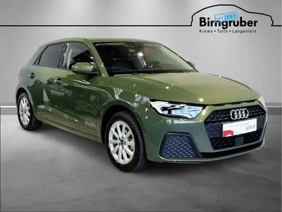 Mittelgrün metallic Gebraucht 2024 Audi A1 Sportback Kleinwagen | € 23.990 (Fairer Preis)