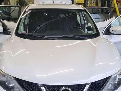 Weiß Gebraucht 2014 Nissan Qashqai Acenta SUV | € 6.800 (Teuer)