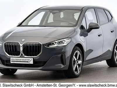 Grau Gebraucht 2024 BMW 225 Luxury Line Kombi | € 37.450