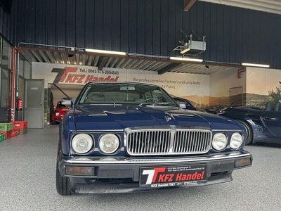 Blau Gebraucht 1993 Jaguar XJ6 Limousine | € 13.900