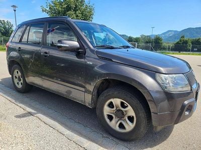 Grau Gebraucht 2010 Suzuki Grand Vitara SUV | € 2.500 (Guter Preis)