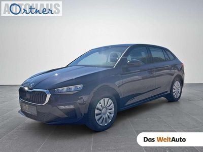 Schwarz metallicperleffektno Gebraucht 2025 Skoda Scala Essence Kleinwagen | € 21.990 (Fairer Preis)