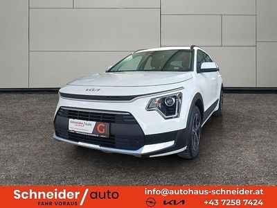 Weiß Gebraucht 2023 Kia Niro Silver SUV | € 23.555