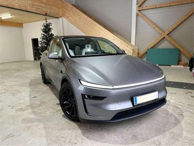 Gebraucht Tesla Model Y Long Range RWD 219 kW (299 PS) 2025 Silber SUV
