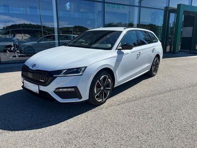 Weiss metallic Gebraucht 2024 Skoda Octavia RS Kombi | € 37.880 (Teuer)