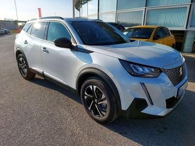 Weiß Gebraucht 2023 Peugeot e-2008 Allure SUV | € 31.990