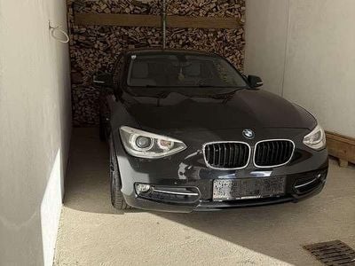 Schwarz Gebraucht 2011 BMW 118 Sport Line Kleinwagen | € 6.500 (Etwas zu teuer)