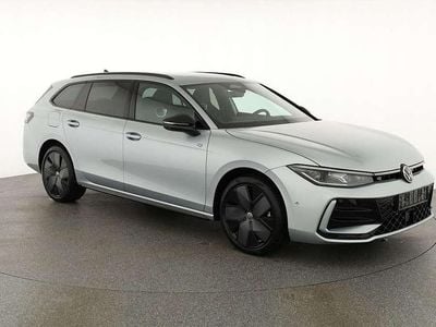 Silber Neu 2025 VW Passat R-line Kombi | € 52.090 (Guter Preis)