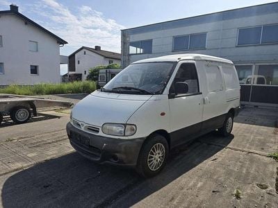 Gebraucht 2000 Nissan Cargo Kombi | € 990